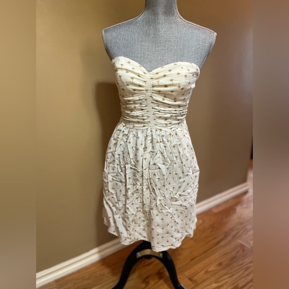 Kismet Strapless Dress - Picture 6 of 7